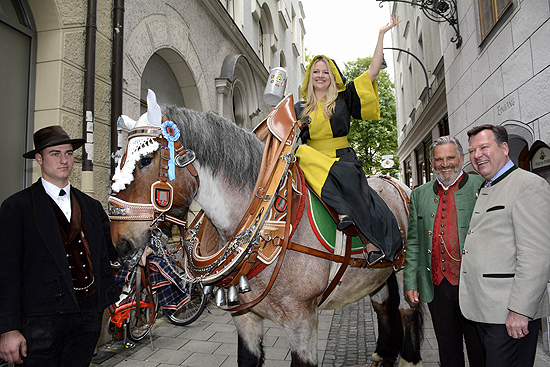 erster Auftritt in der Stadt... (©Foto: Ingrid Grossmann)